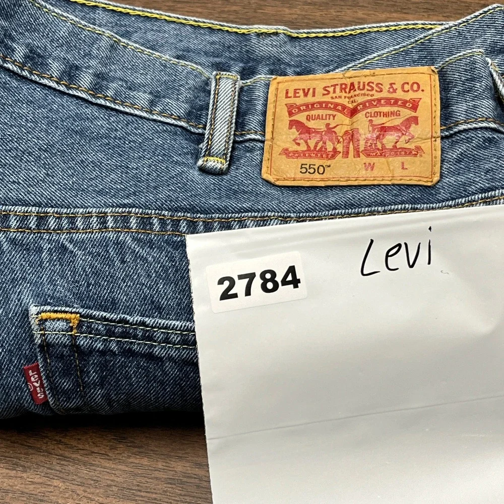 Levis 550 Jeans Mens 43x27 Medium Wash Blue Straight Leg 5‎ Pocket Denim EUC